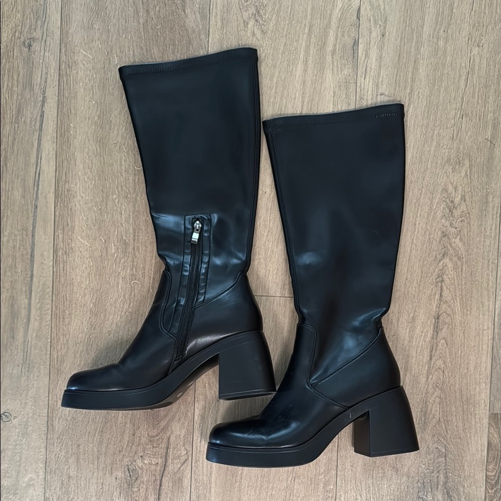NWOT Classic Black Block Heel High Boots - size 9